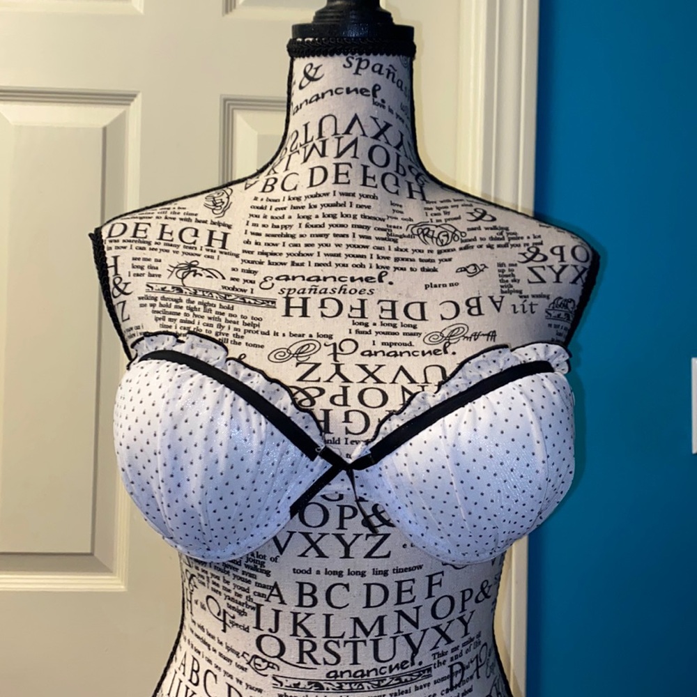 Strapless bra 36c